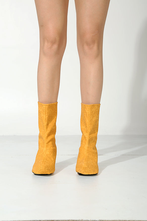 "Good energy only" ankle boot swaps