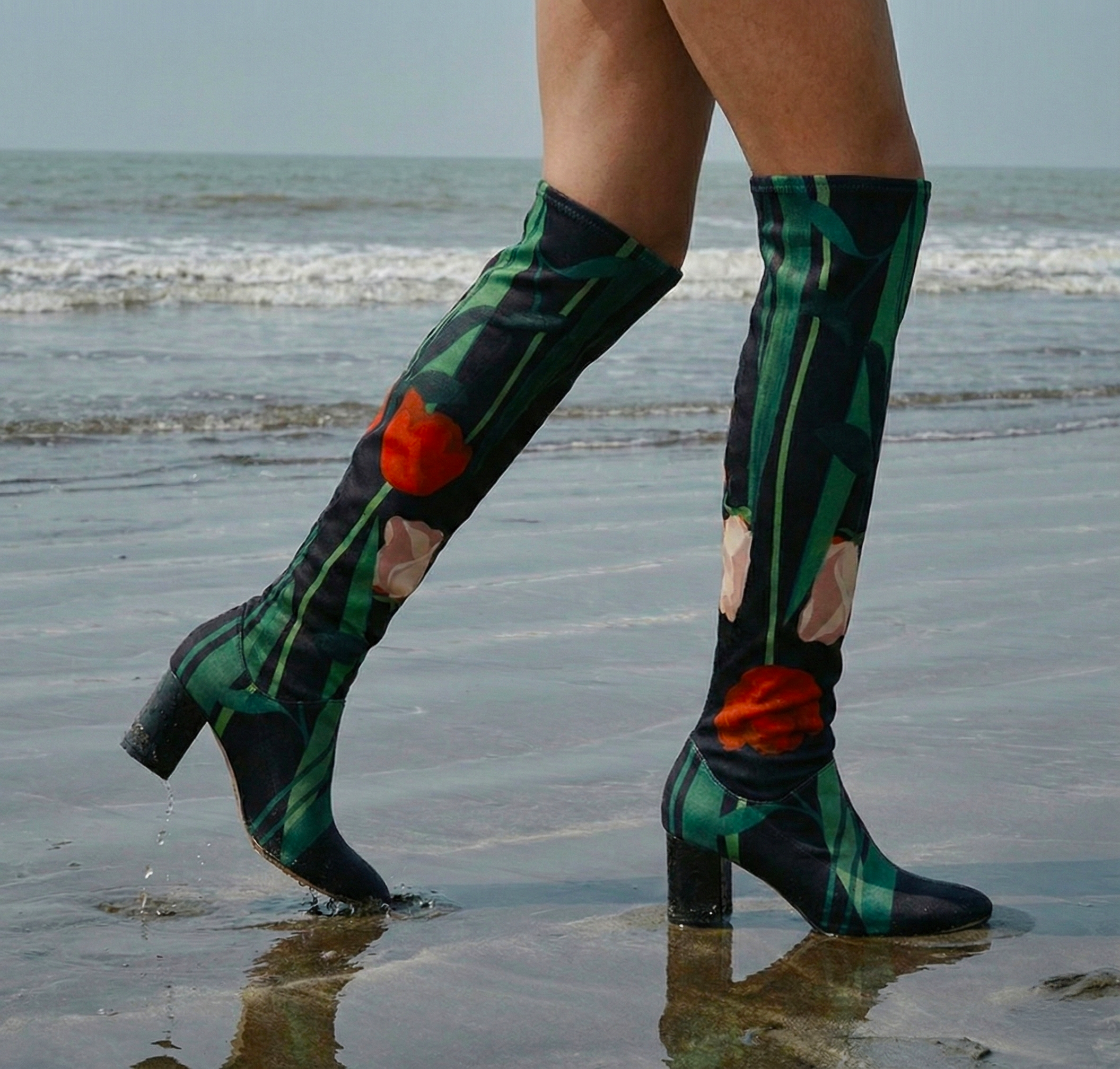 "Thorns and roses" black boot swaps